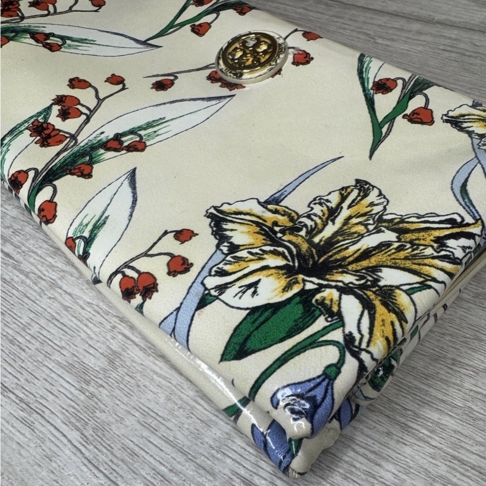 Tory Burch Cream Floral Clutch - Picture 3 of 12